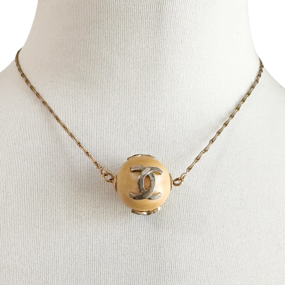 Rare Vintage Chanel CC Enamel Necklace
